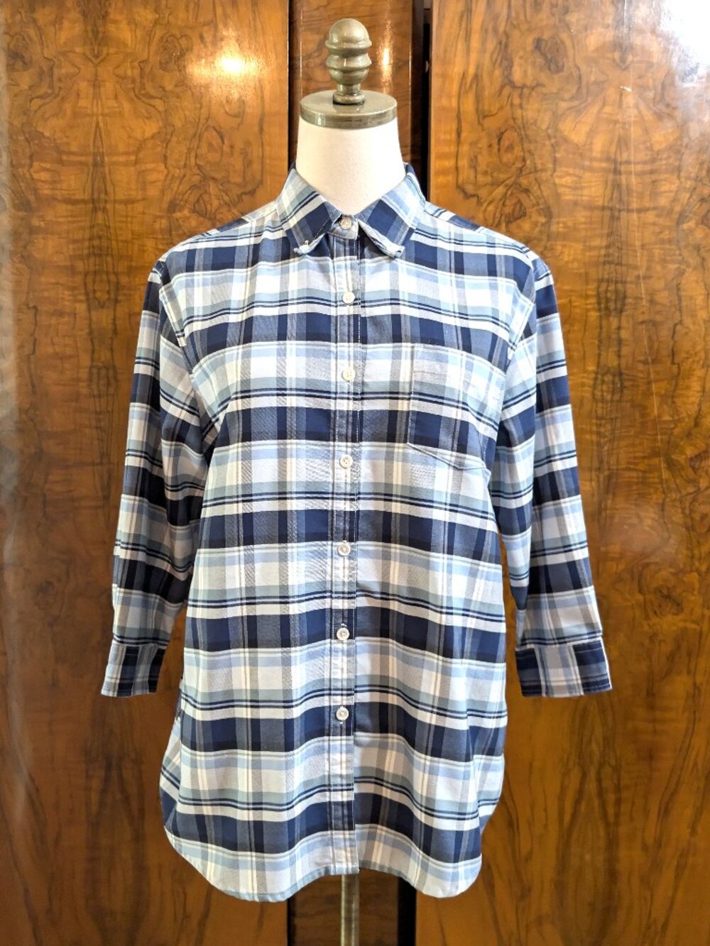 Cabin Creek Wrinkle Free Stain Release Shirt Women's 8 Blue White Plaid Career
